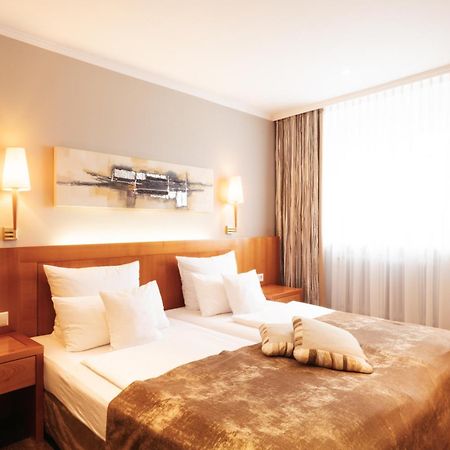 Hotel Lindauer Hof Линдау Экстерьер фото